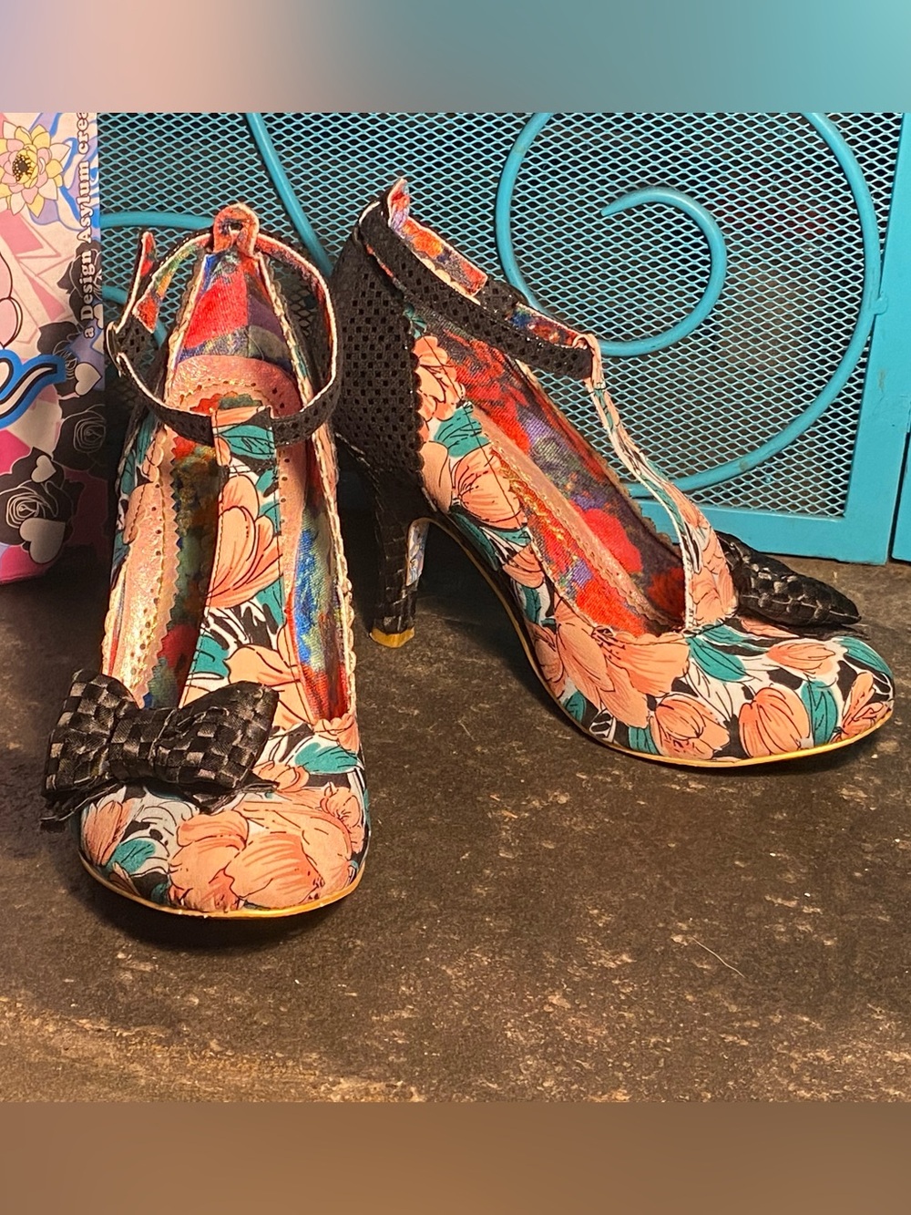 Irregular Choice BLOXY T strap Mary Jane’s, floral,black with bows,in box, 9 - Picture 3 of 13